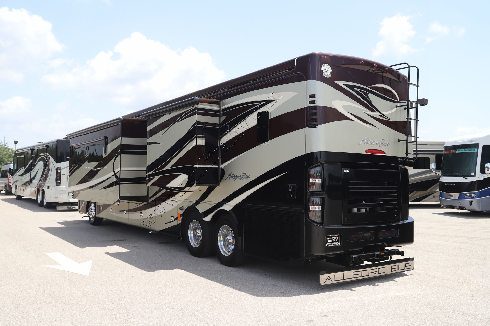 Used 2012 Tiffin Motor Homes Allegro Bus 43QGP Class A  For Sale