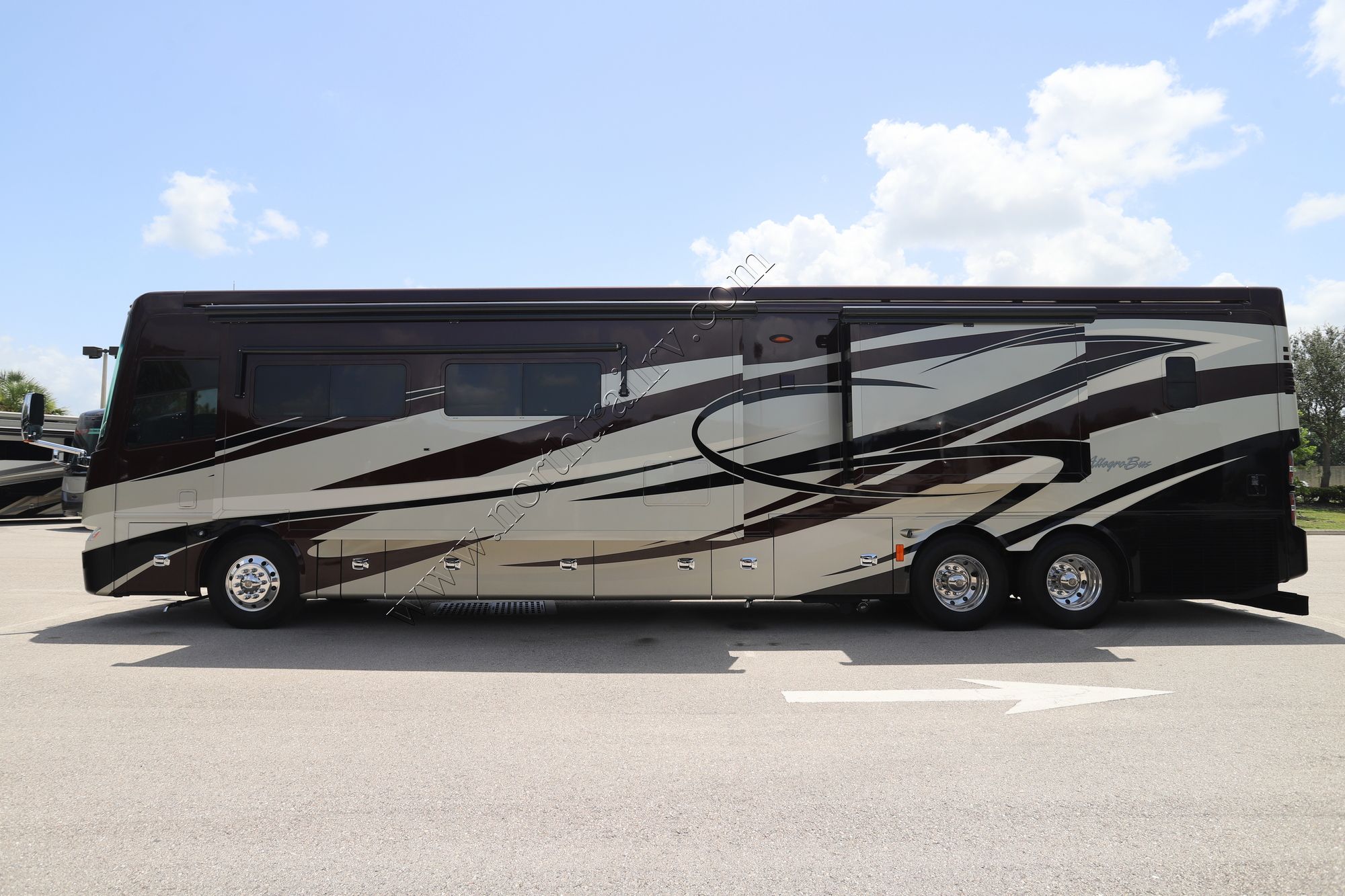 Used 2012 Tiffin Motor Homes Allegro Bus 43QGP Class A  For Sale