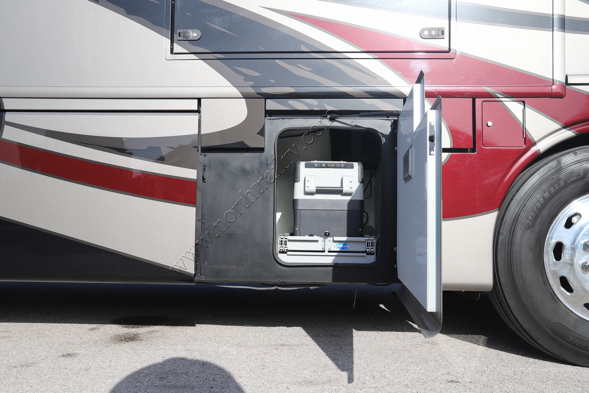 Used 2019 Fleetwood Discovery 44B Class A  For Sale