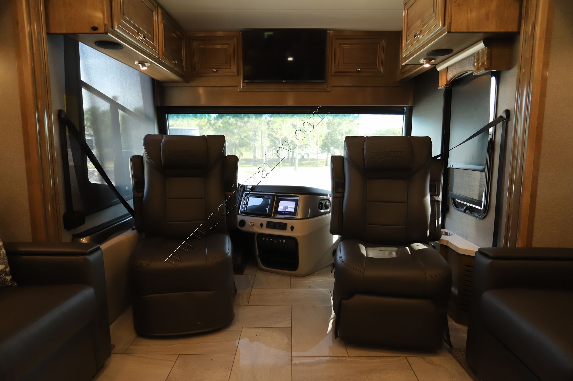 Used 2019 Fleetwood Discovery 44B Class A  For Sale