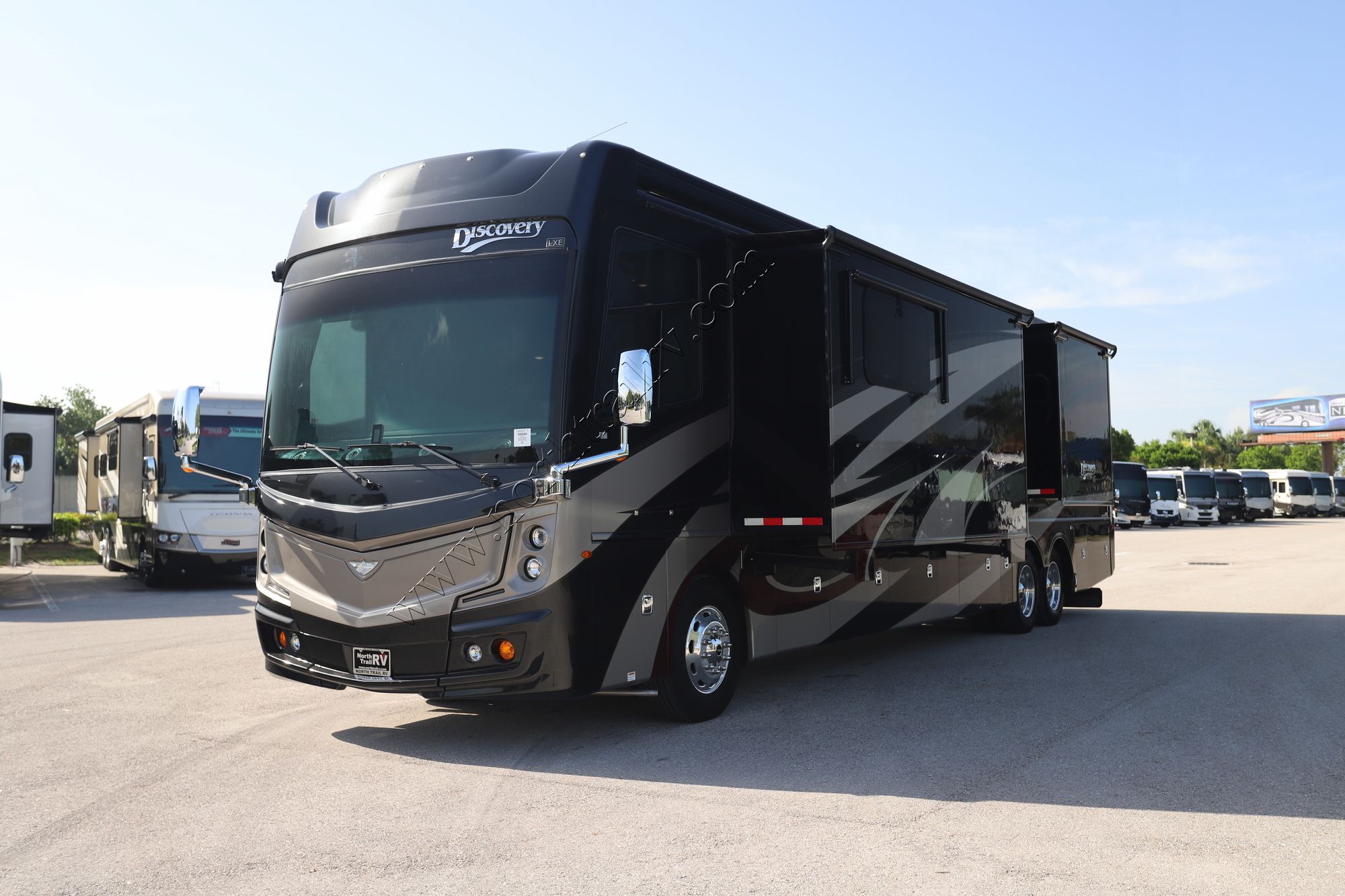 Used 2019 Fleetwood Discovery 44B Class A  For Sale