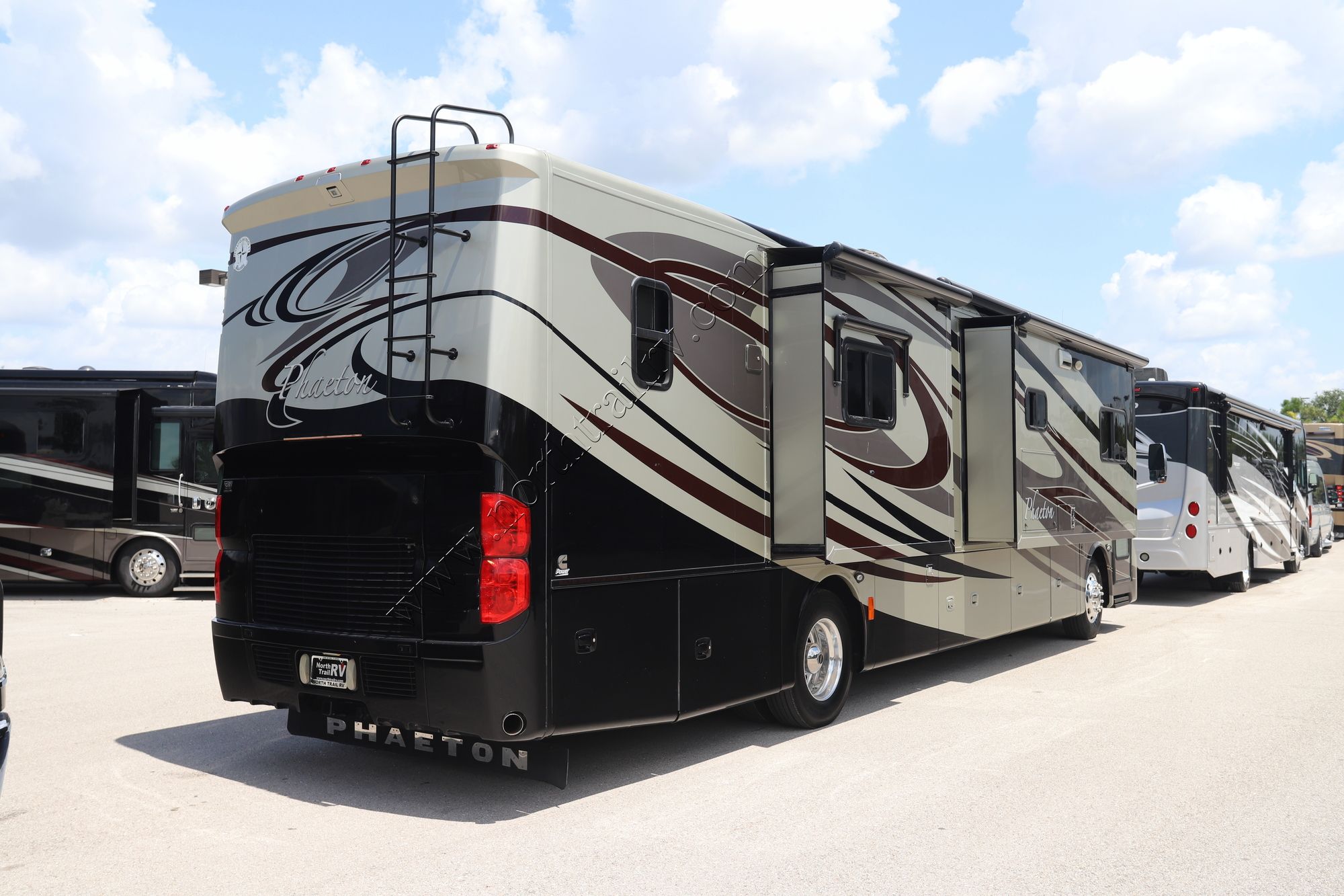 Used 2012 Tiffin Motor Homes Phaeton 40QBH Class A  For Sale