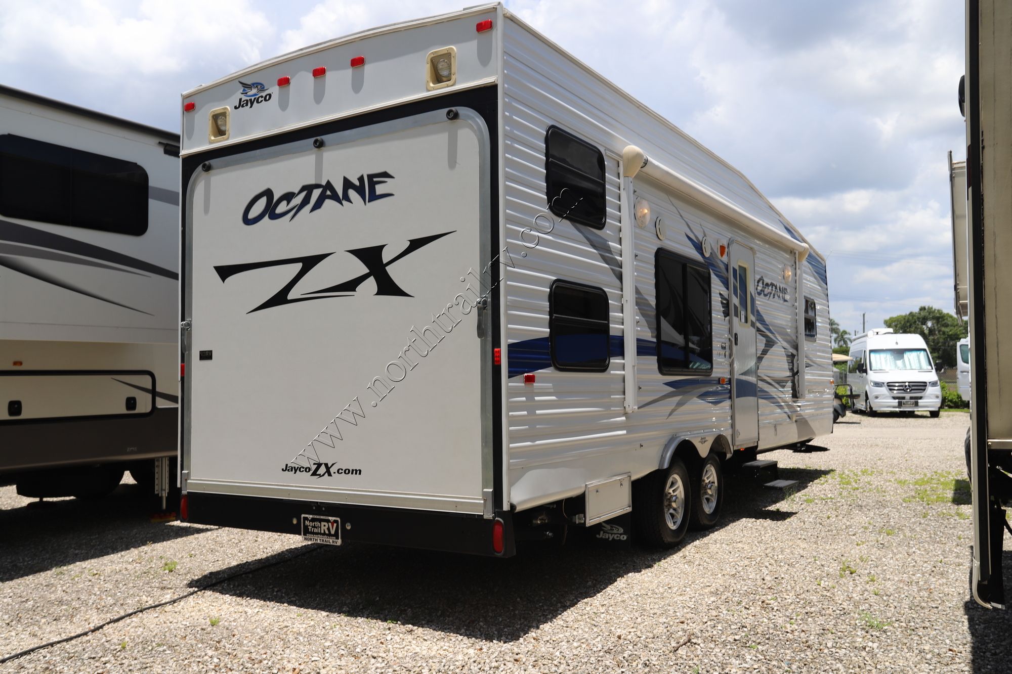 Used 2009 Jayco Octane 26Y Travel Trailer  For Sale