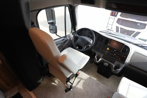 2022 Newmar Superstar 4061