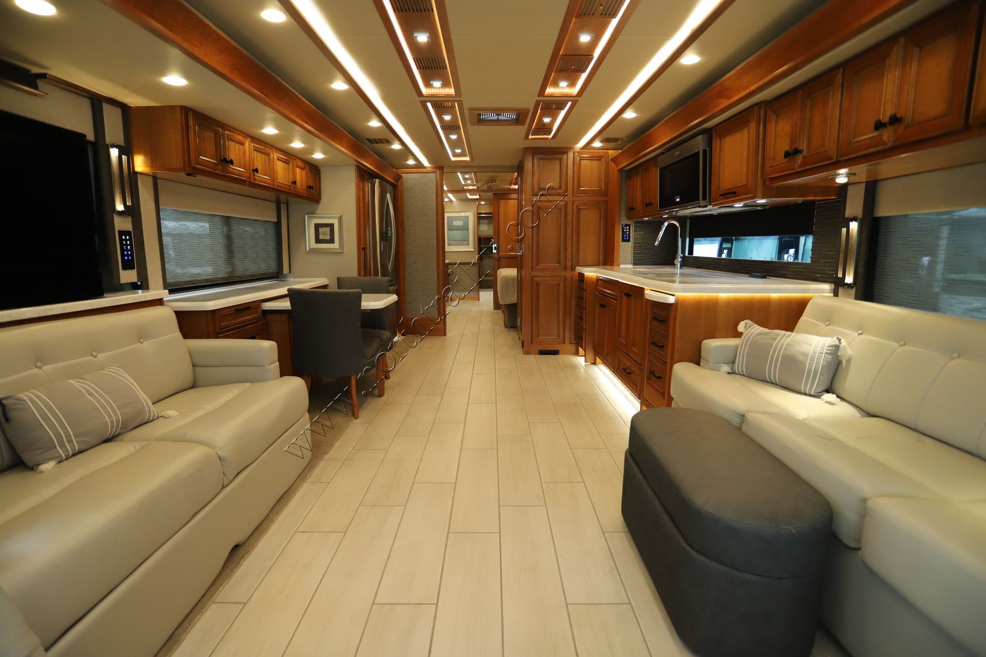 Used 2021 Tiffin Motor Homes Allegro Bus 45OPP Class A  For Sale