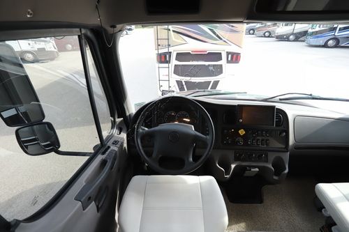 2022 Newmar Superstar 4061