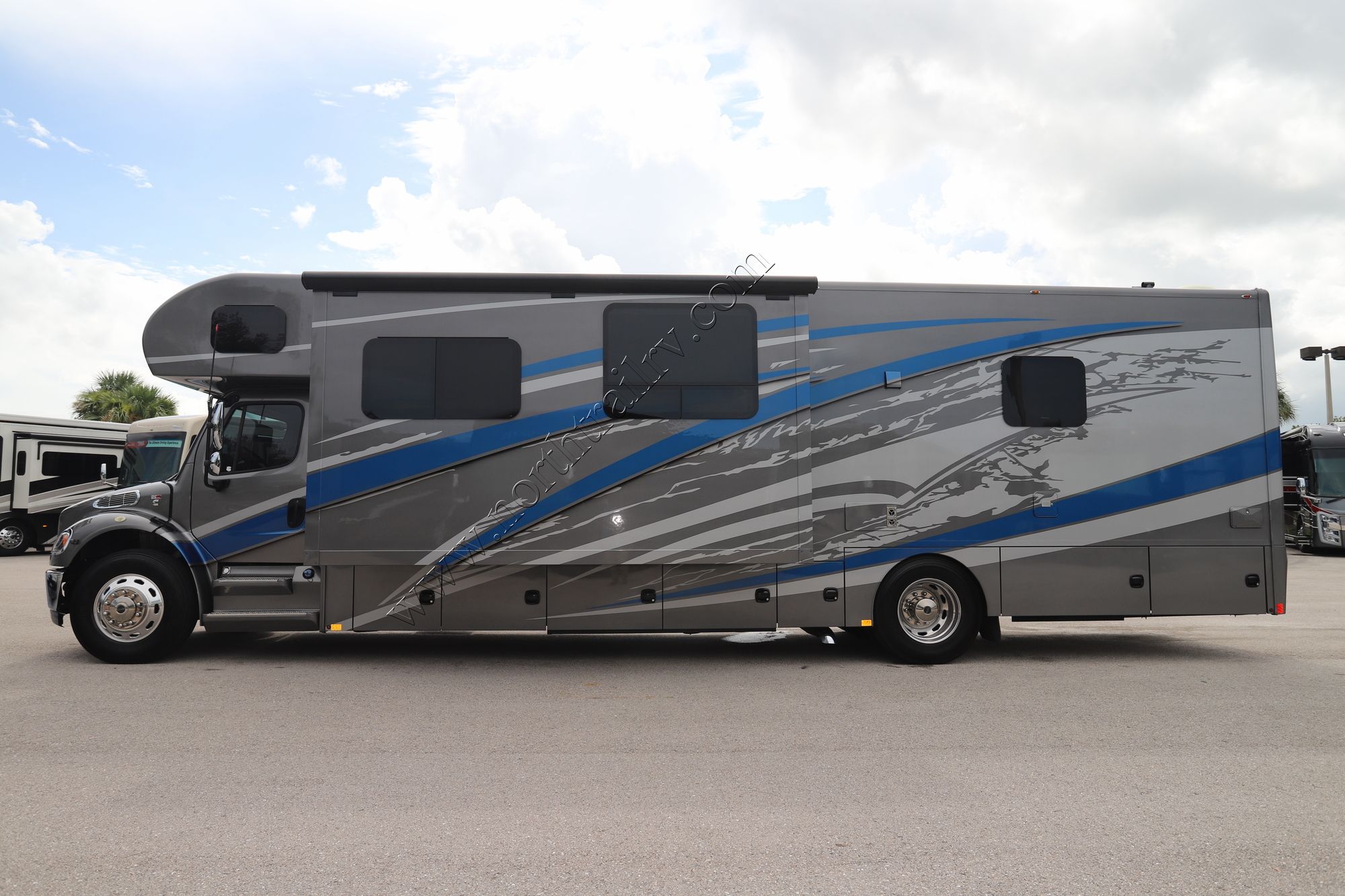 Used 2020 Renegade Rv Valencia 38RB Super C  For Sale