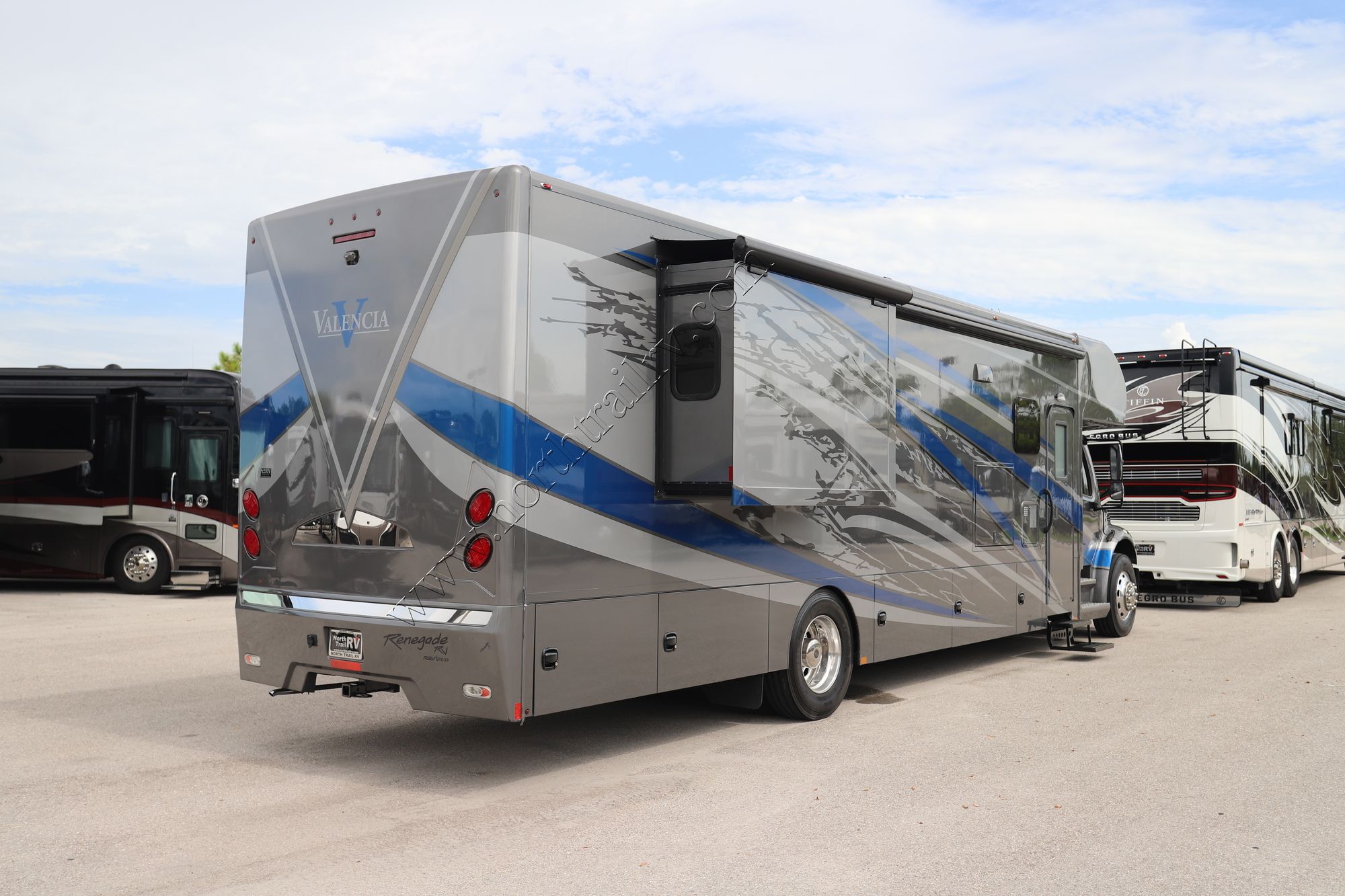 Used 2020 Renegade Rv Valencia 38RB Super C  For Sale