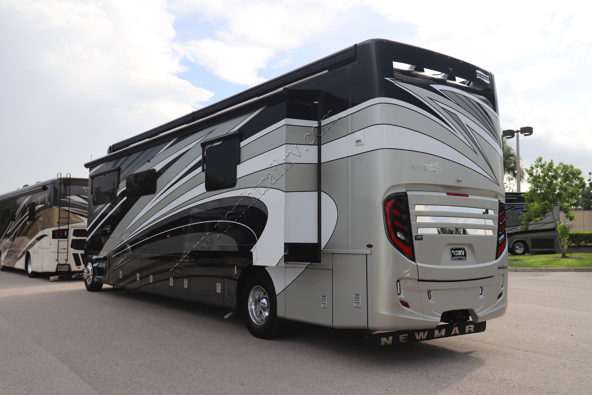 Used 2022 Newmar Superstar 4061 Super C  For Sale