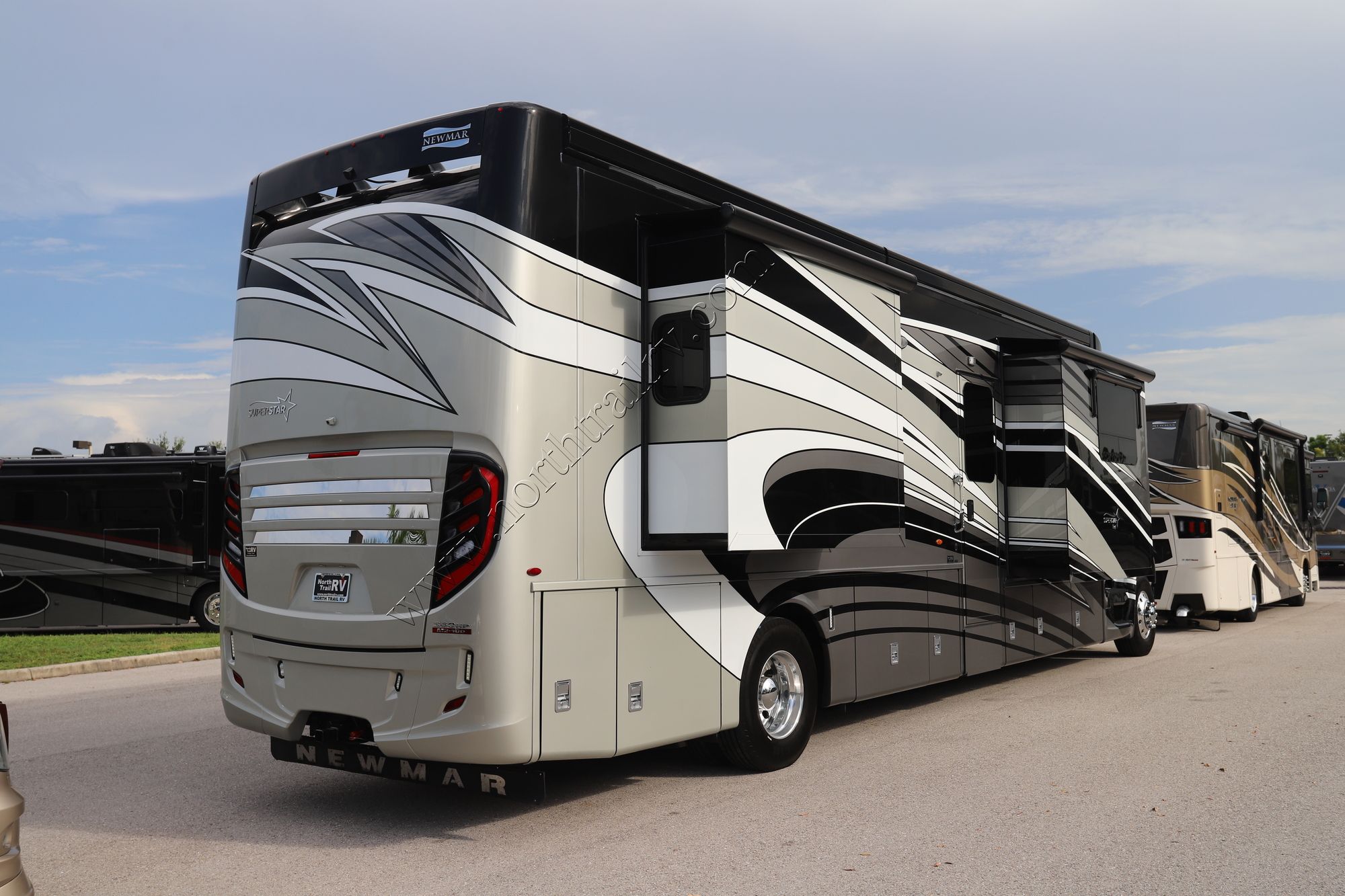 Used 2022 Newmar Superstar 4061 Super C  For Sale