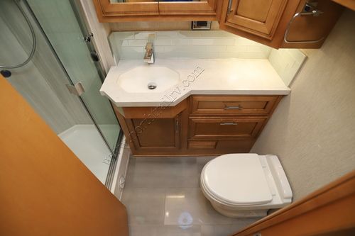 2022 Newmar Superstar 4061