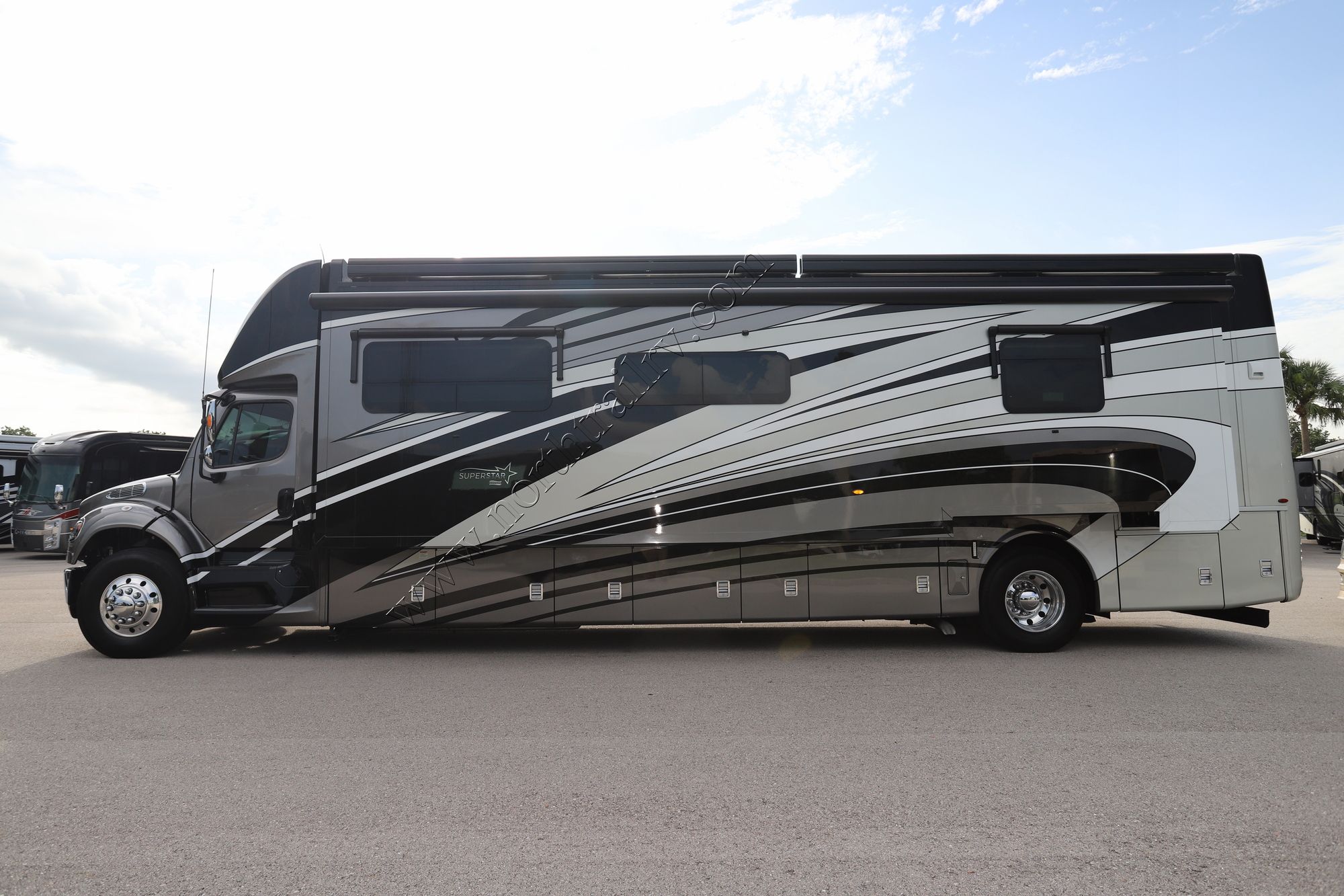 Used 2022 Newmar Superstar 4061 Super C  For Sale