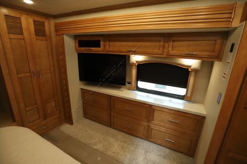 2022 Newmar Superstar 4061