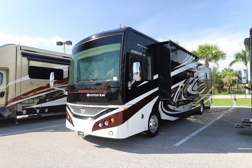 2012 Fleetwood Expedition 38B