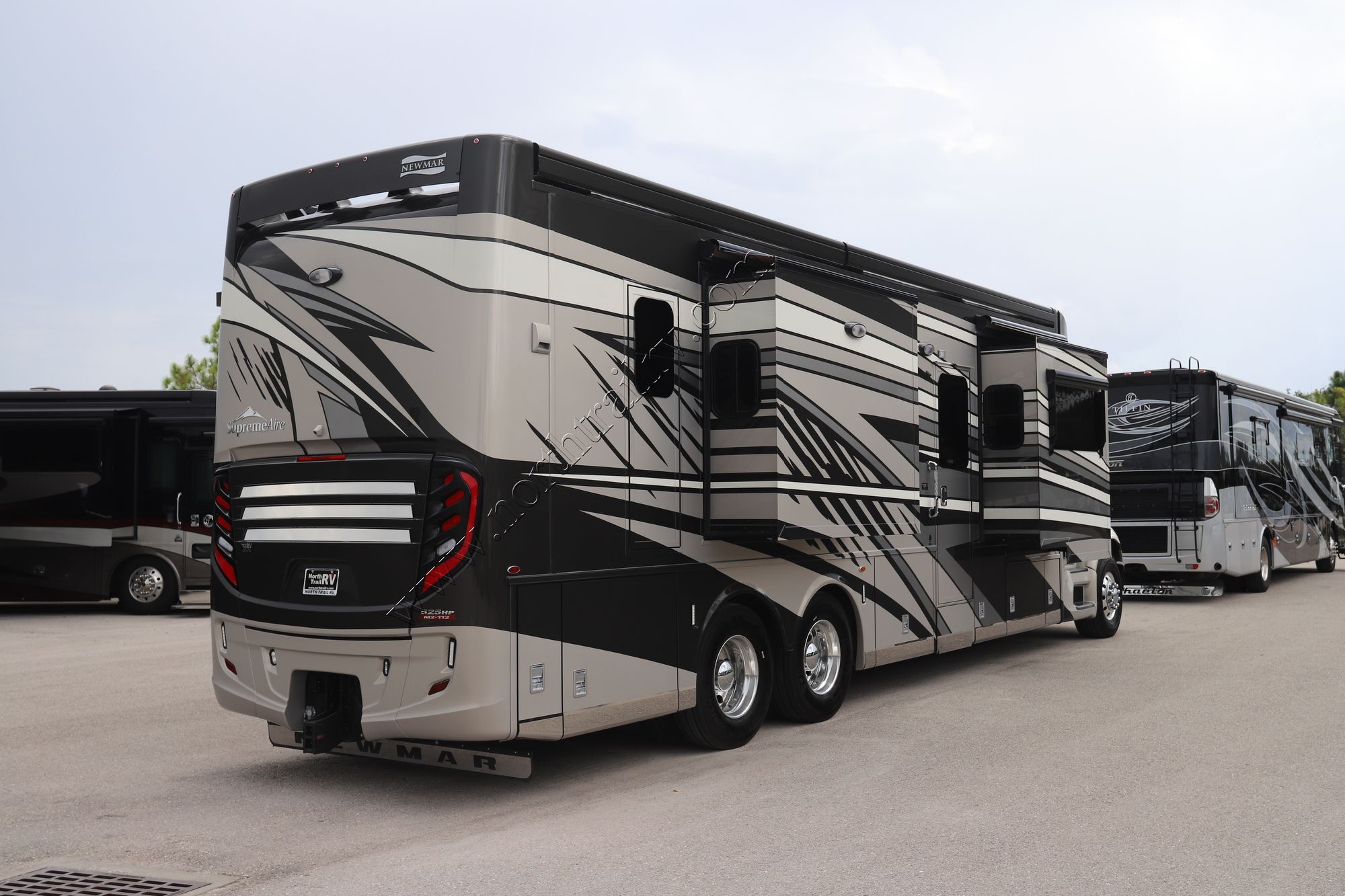 New 2024 Newmar Supreme Aire 4051 Super C  For Sale