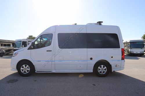 2022 Airstream Interstate 19 