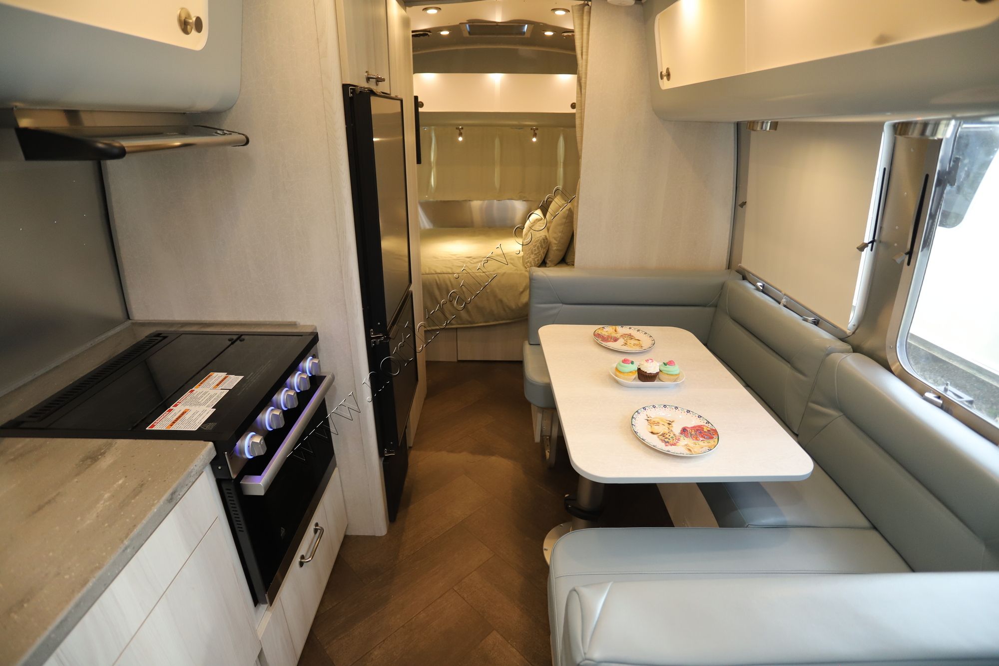 New 2023 Airstream International 23FB Travel Trailer  For Sale