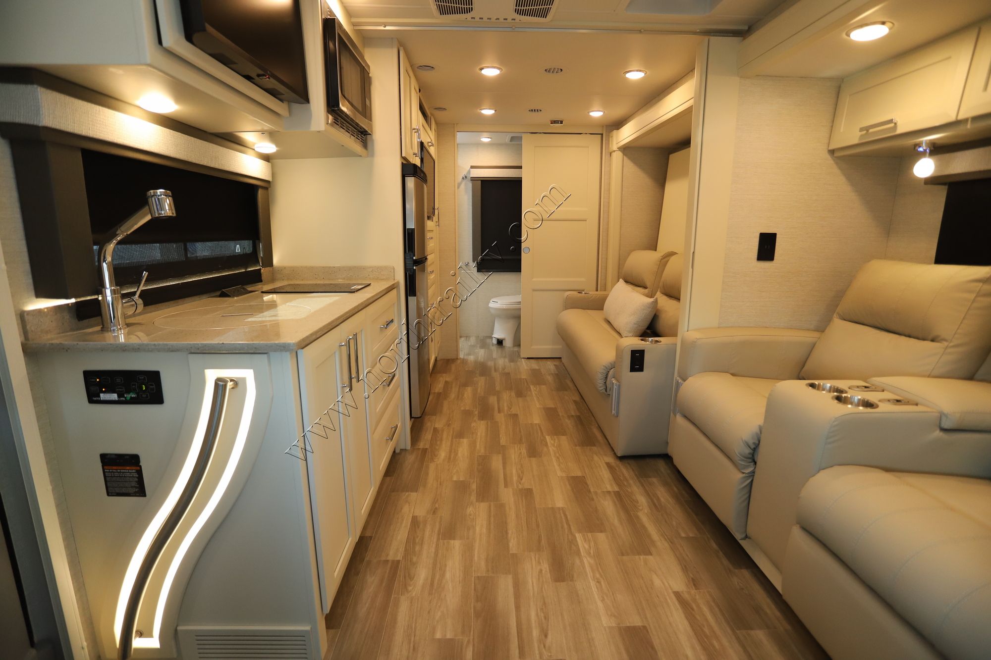 Used 2023 Tiffin Motor Homes Wayfarer 25RW Class C  For Sale