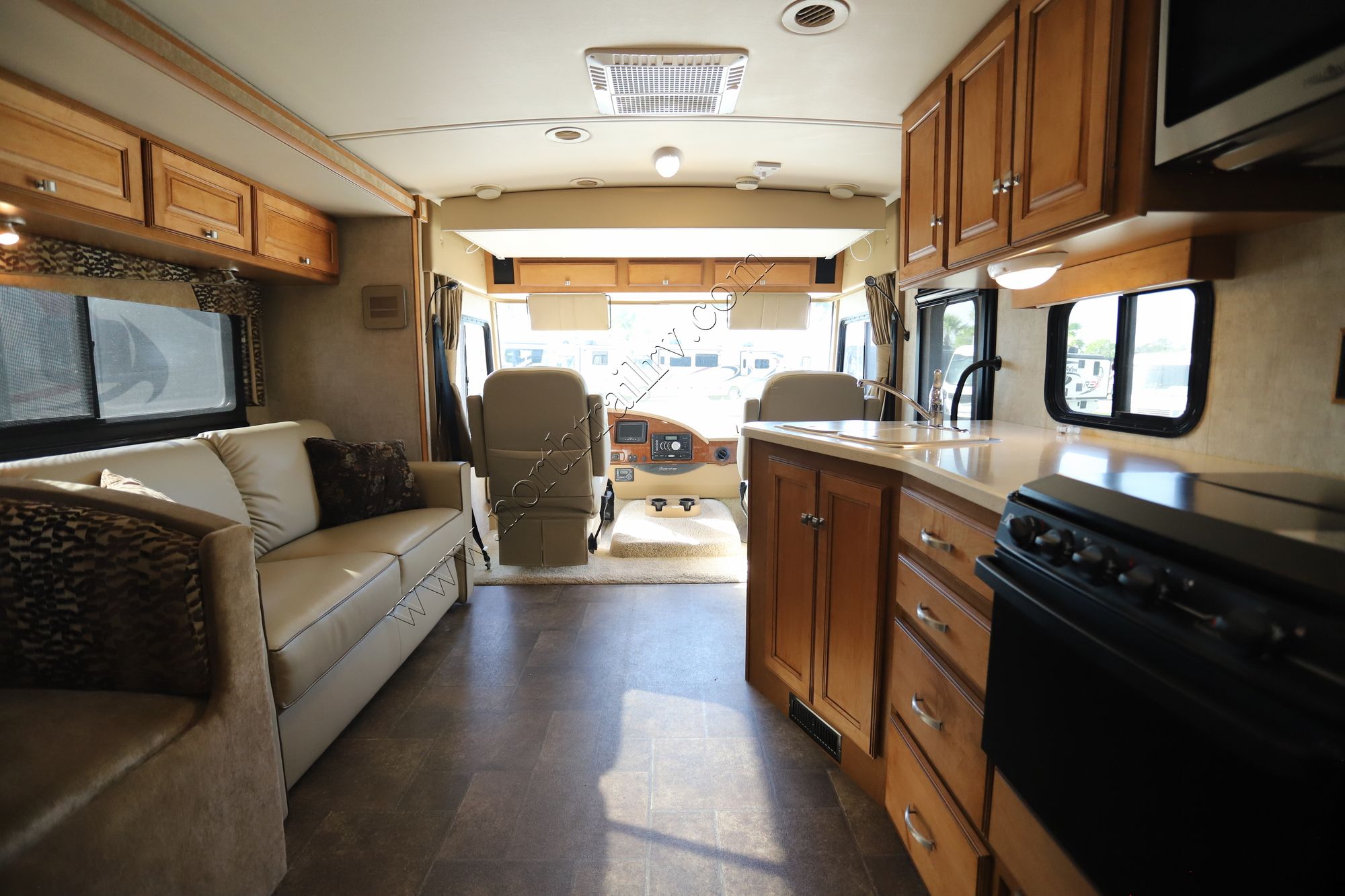 Used 2014 Itasca Sunstar 35B Class A  For Sale