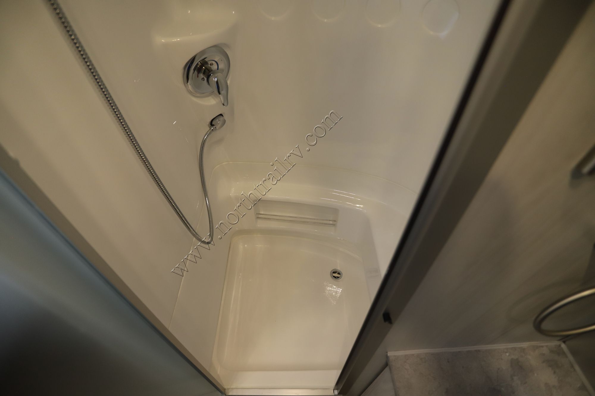 New 2023 Airstream International 23FB Travel Trailer  For Sale