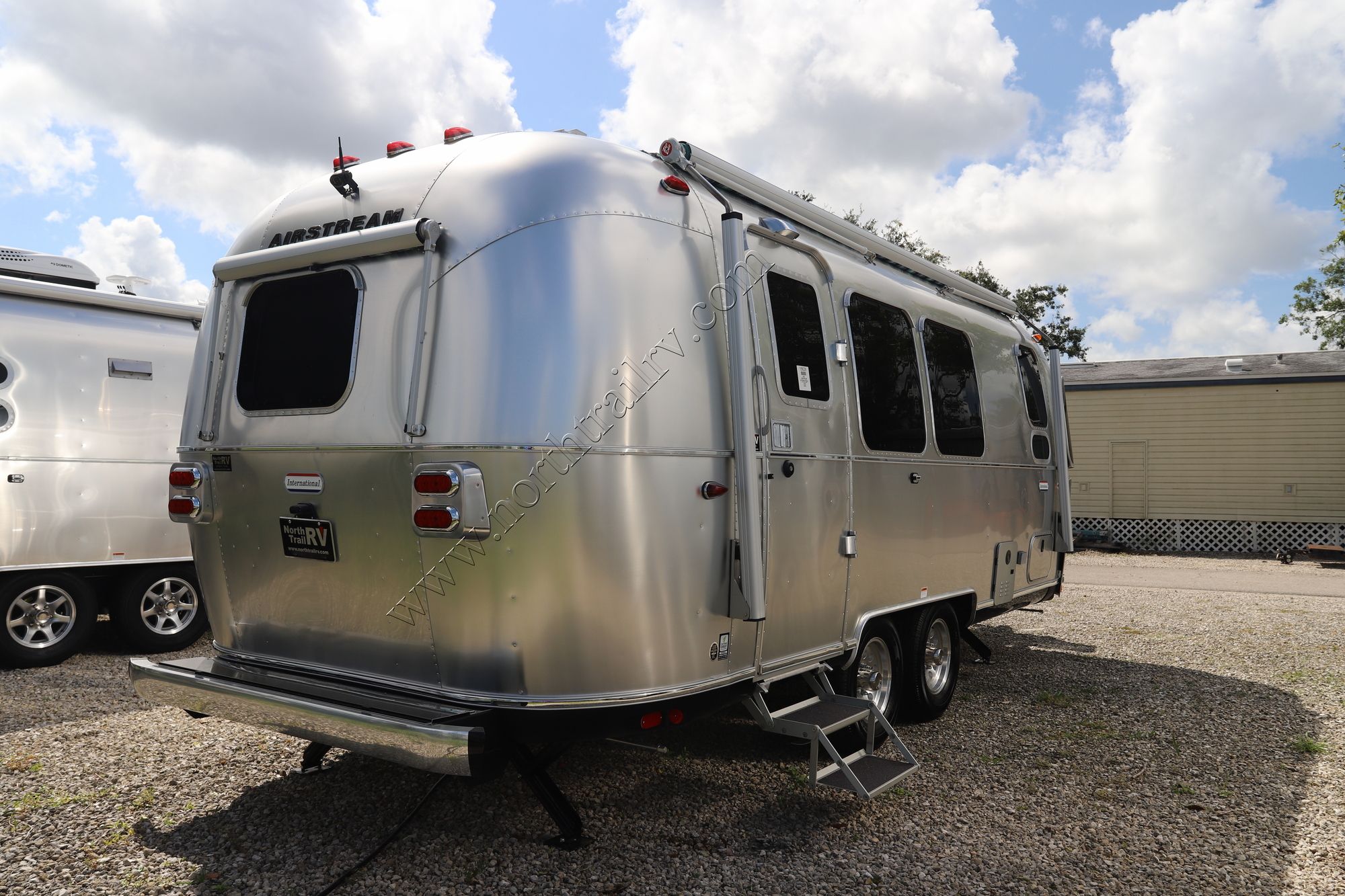 New 2023 Airstream International 23FB Travel Trailer  For Sale