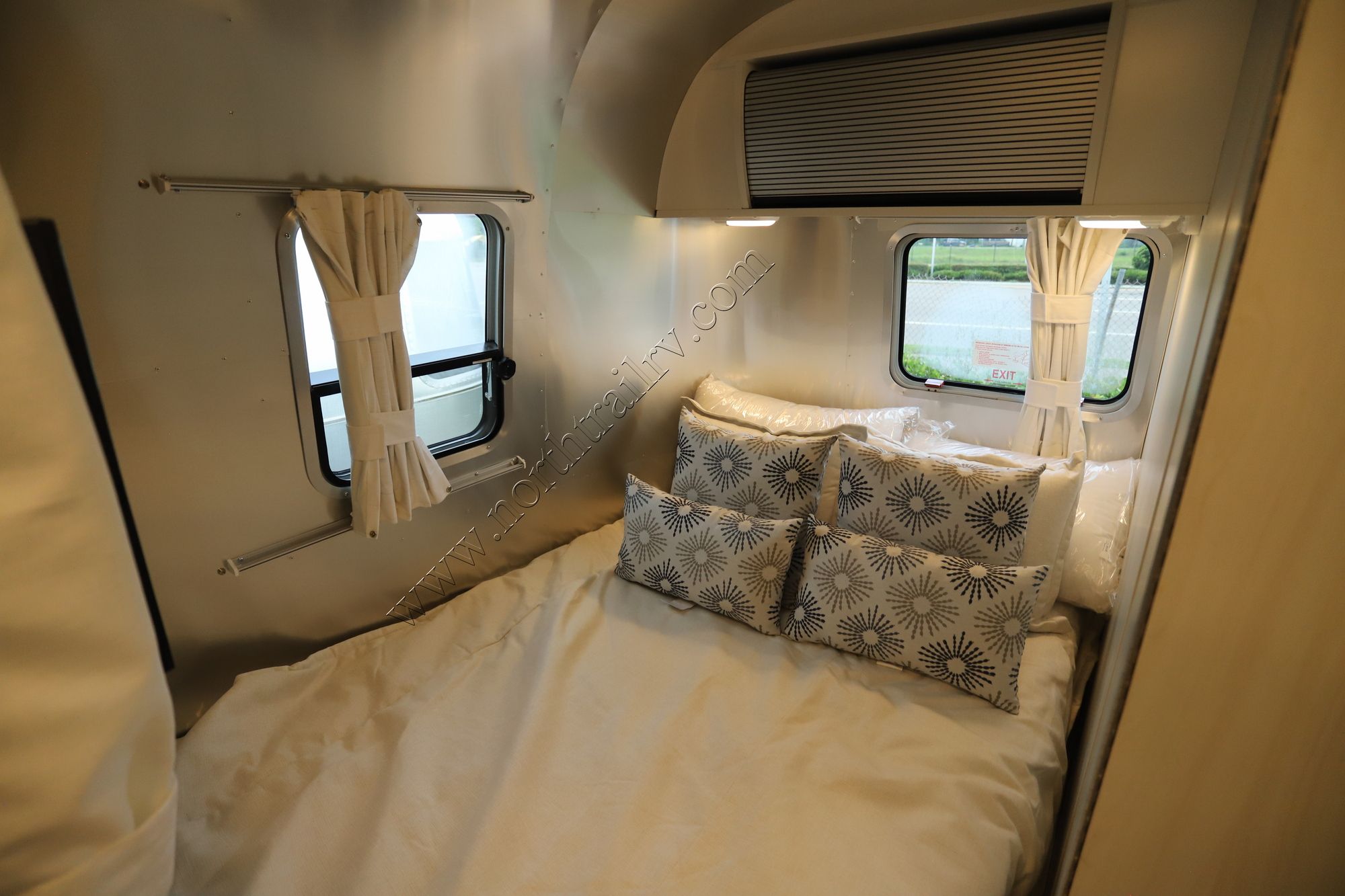 New 2023 Airstream Bambi 19CB Travel Trailer  For Sale