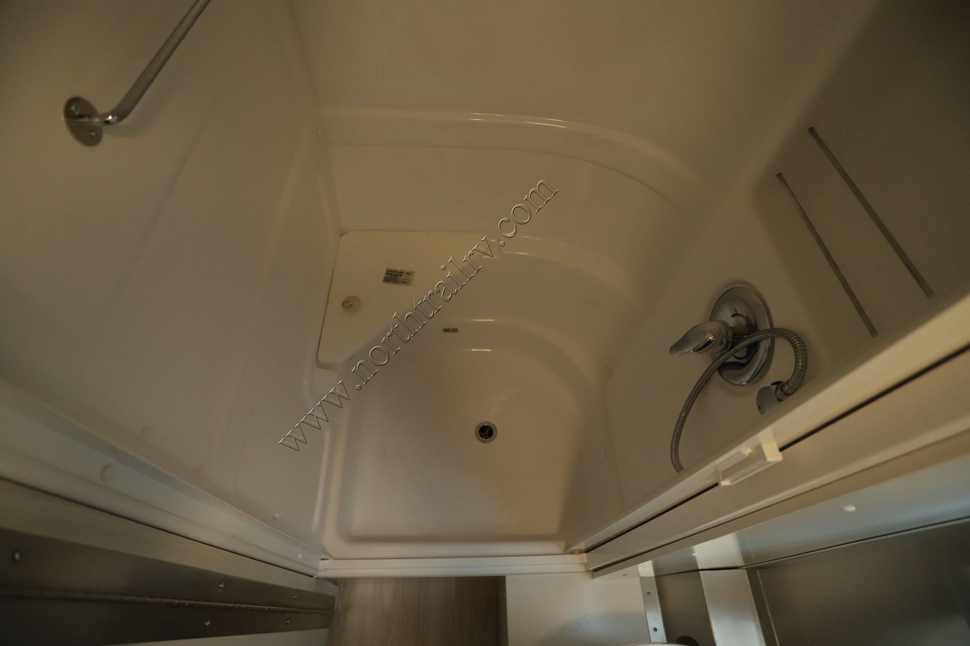 New 2023 Airstream Bambi 19CB Travel Trailer  For Sale