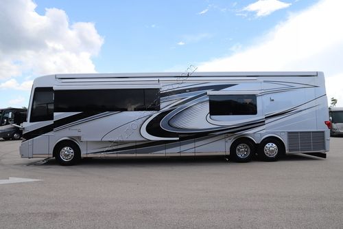 2023 Newmar Essex 4551 Class A