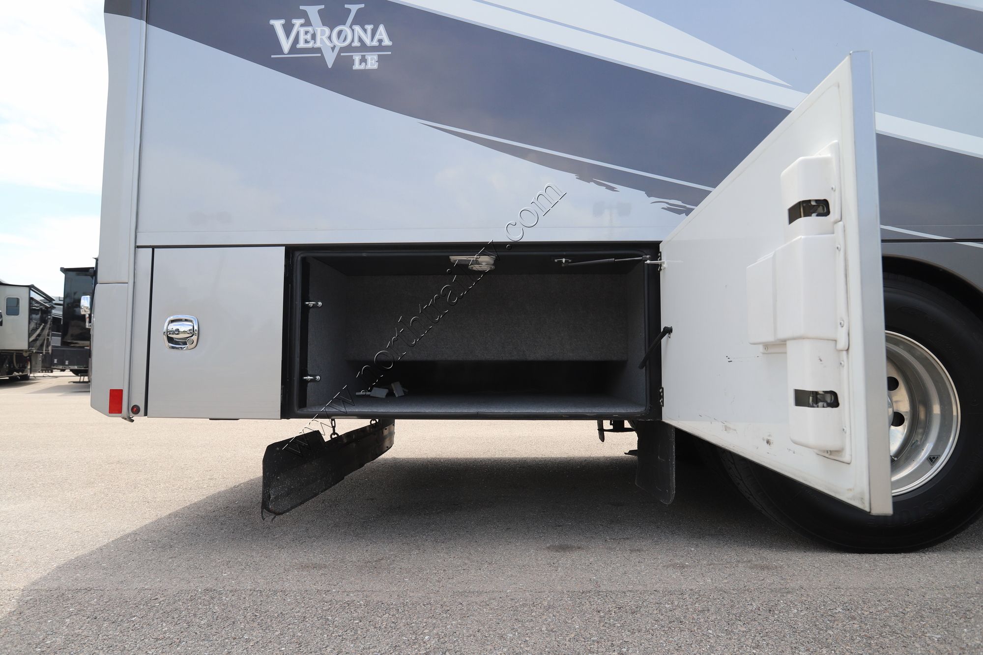 Used 2021 Renegade Rv Verona Le 37LMB Super C  For Sale