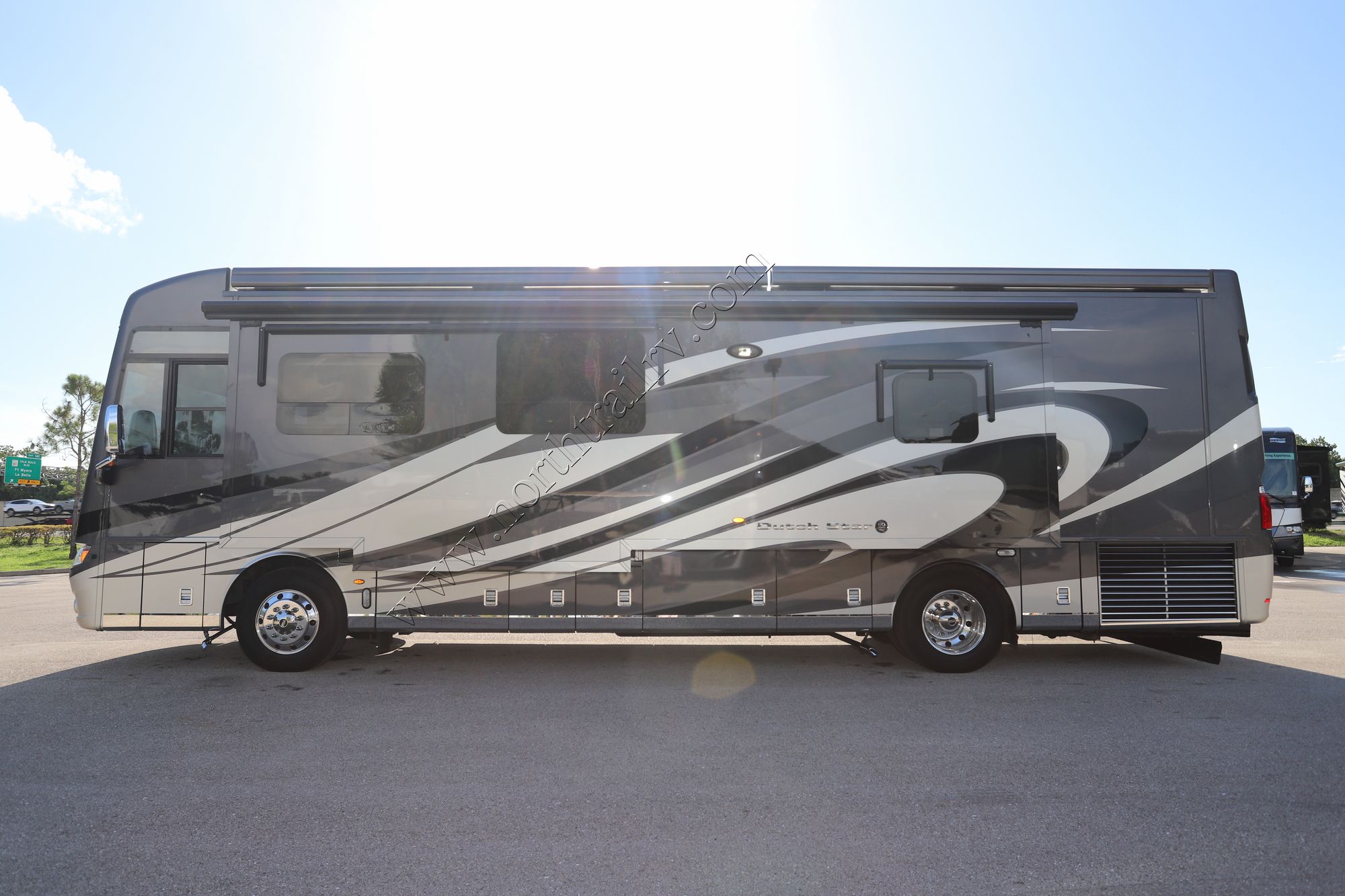 Used 2018 Newmar Dutch Star 3736 Class A  For Sale