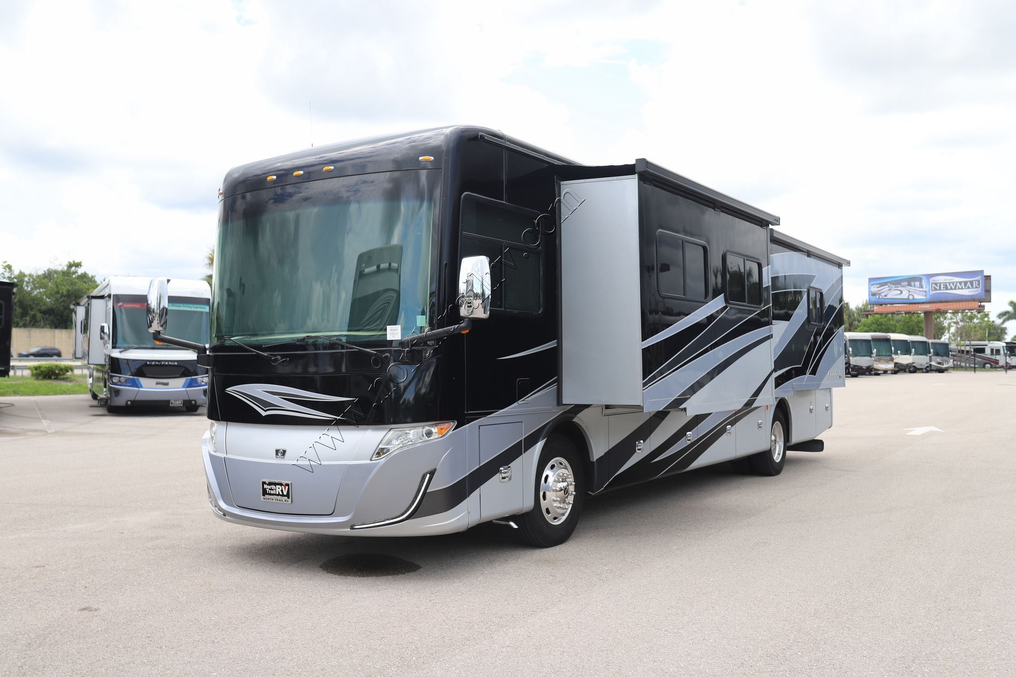 Used 2021 Tiffin Motor Homes Allegro Red 37PA Class A  For Sale