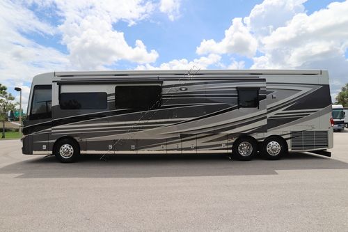 2023 Newmar Mountain Aire 4551