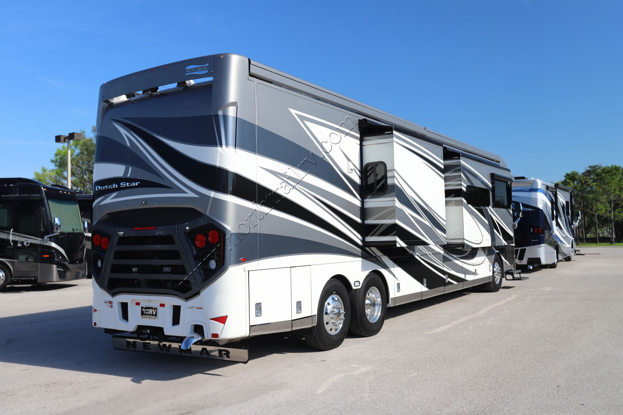 Used 2021 Newmar Dutch Star 4369 Class A  For Sale