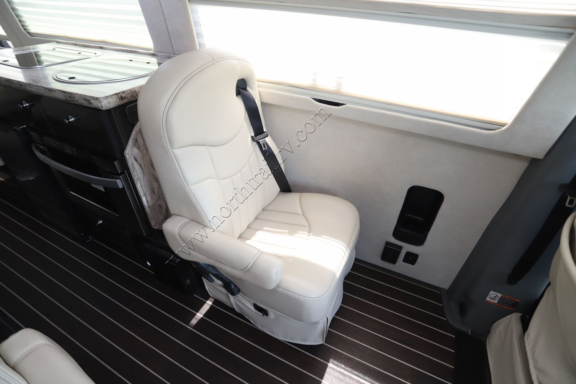 Used 2015 Airstream Interstate LOUNGE Class B  For Sale