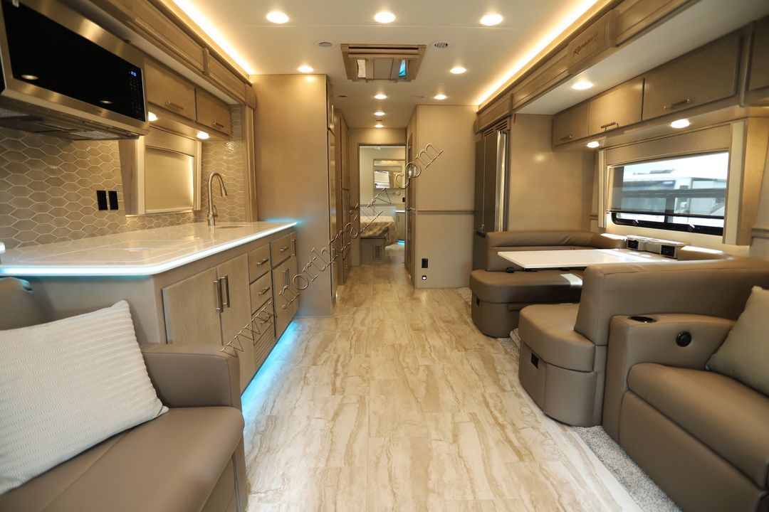 2024 Renegade Rv Classic 45CMR 15488   584377 P 1080 