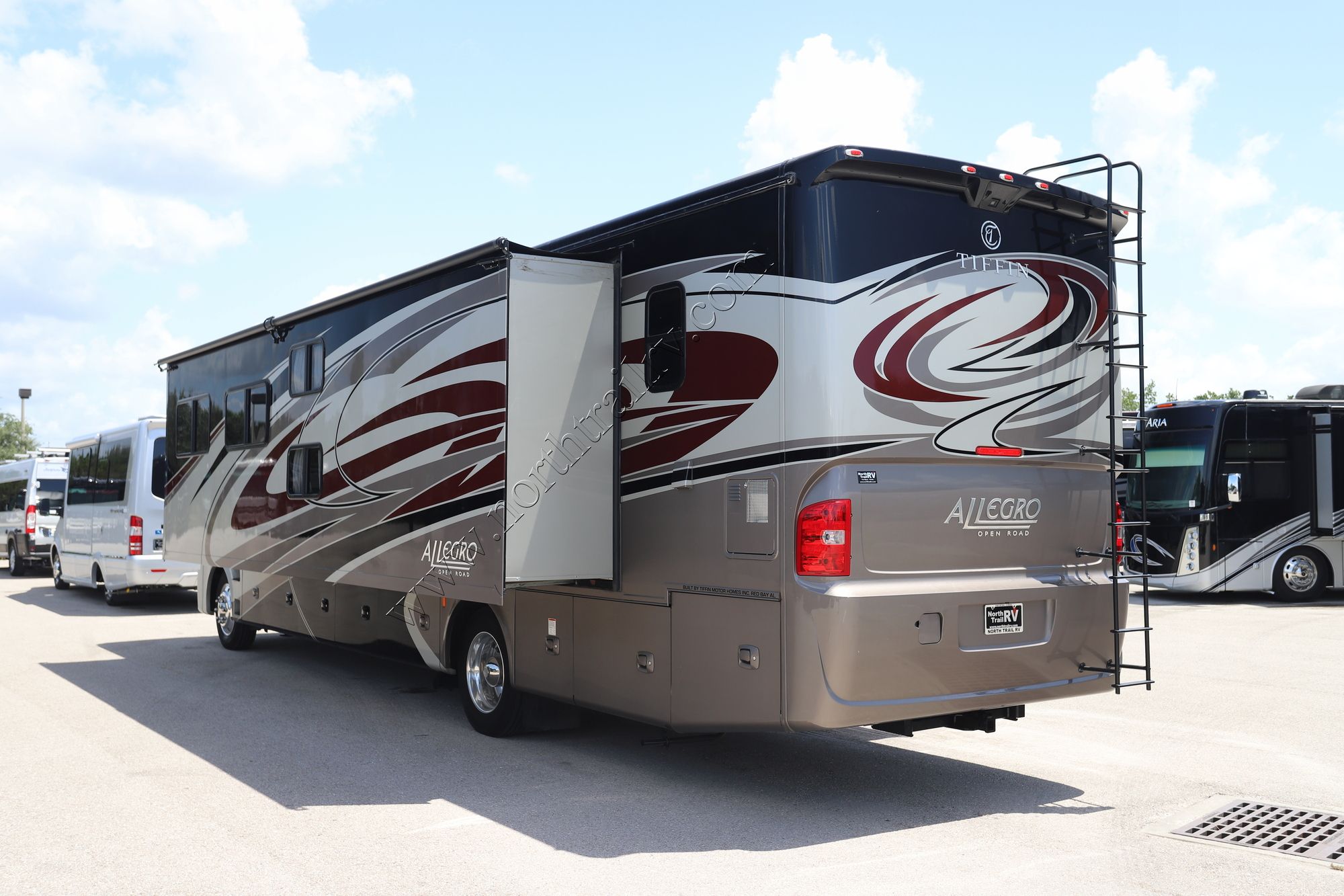 Used 2016 Tiffin Motor Homes Allegro 36UA Class A  For Sale