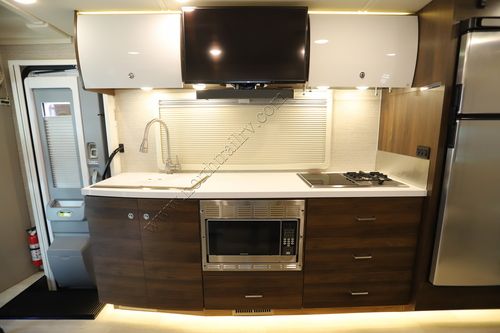 2022 Winnebago Navion 24D