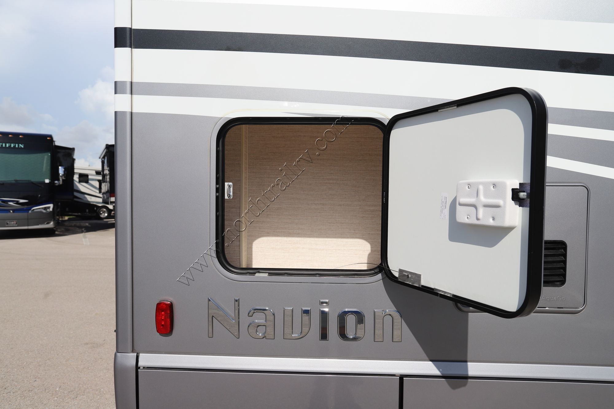 Used 2022 Winnebago Navion 24D Class C  For Sale