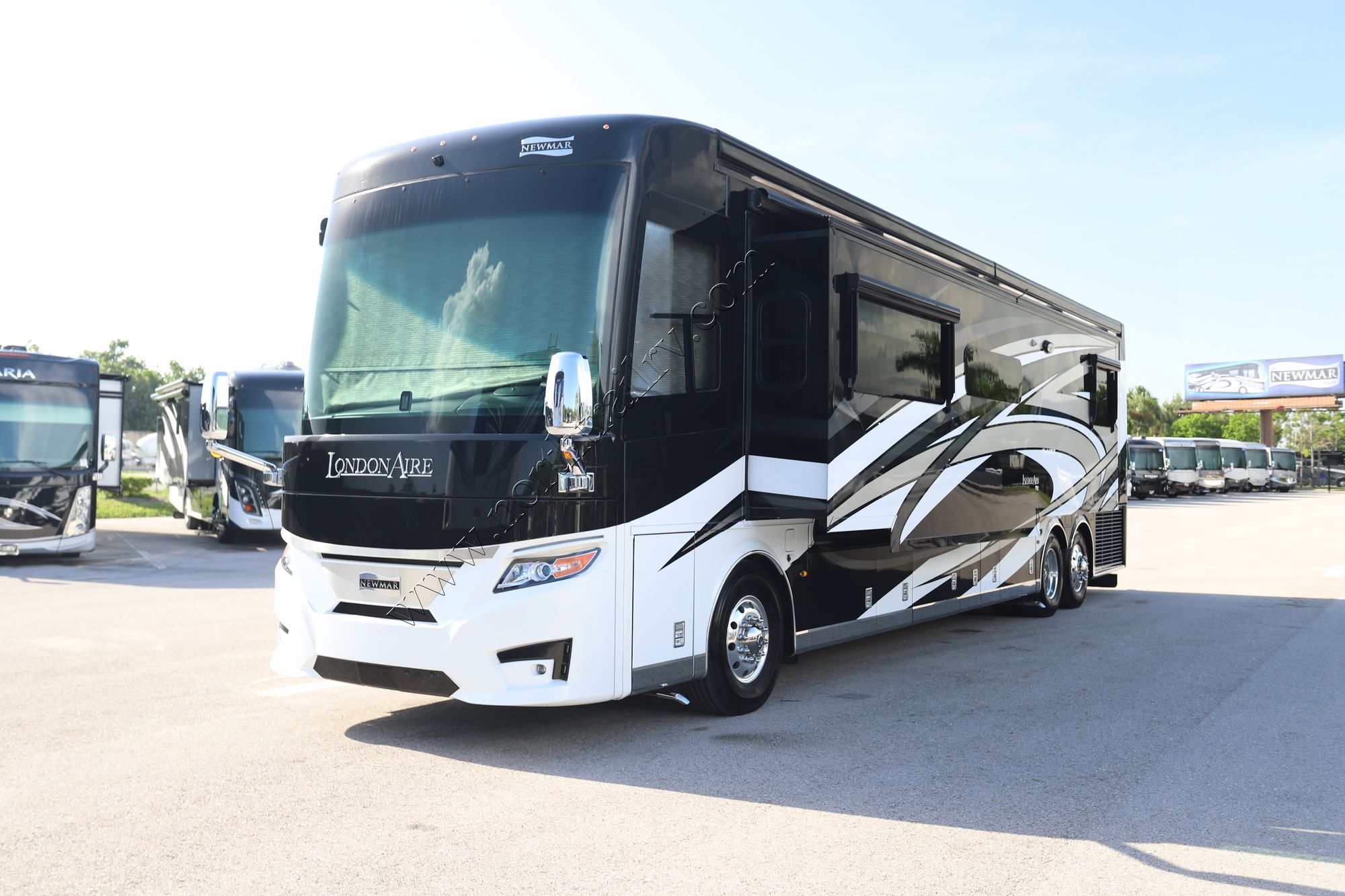 Used 2021 Newmar London Aire 4533 Class A  For Sale