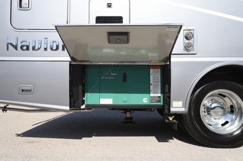 2022 Winnebago Navion 24D