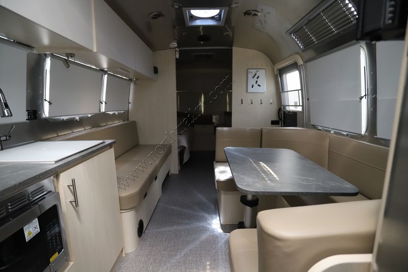 2024 Airstream Flying Cloud 30FB Travel Trailer New for Sale Fort Myers, FL