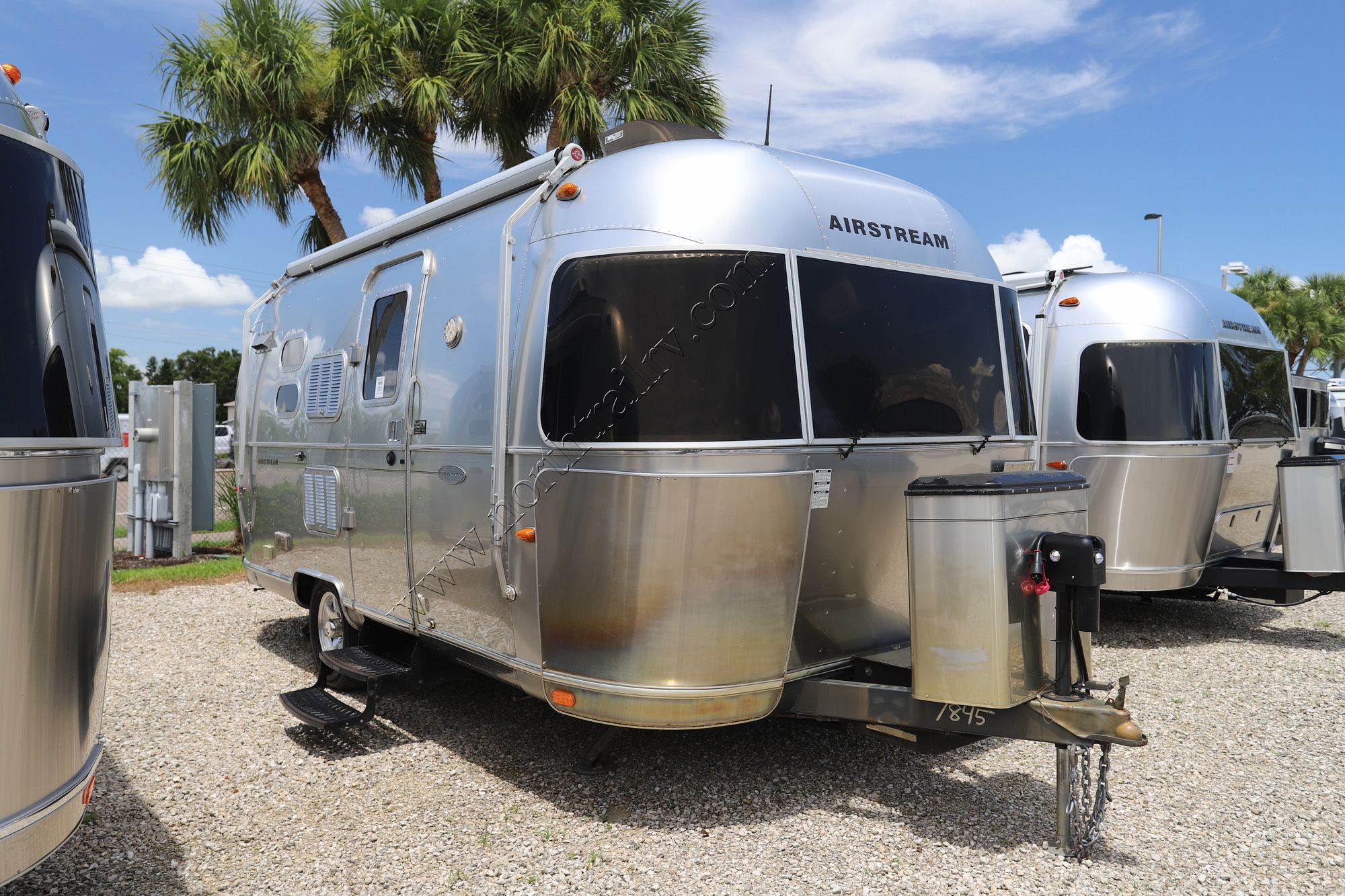 2014 Airstream Flying Cloud 20 Travel Trailer Used  For Sale