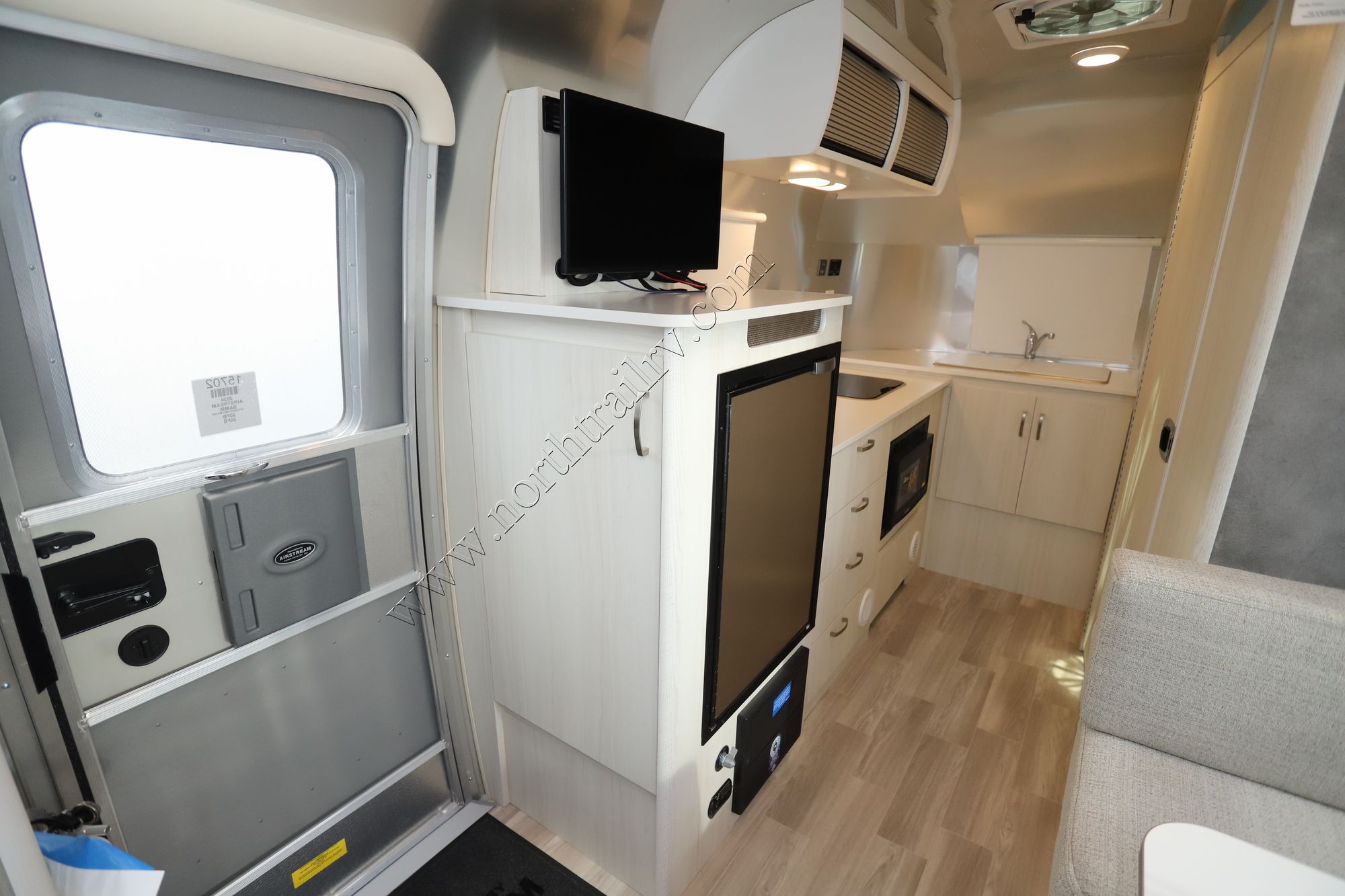 New 2024 Airstream Bambi 20FB Travel Trailer  For Sale