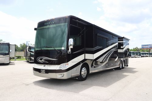 2018 Tiffin Motor Homes Allegro Bus 45OPP