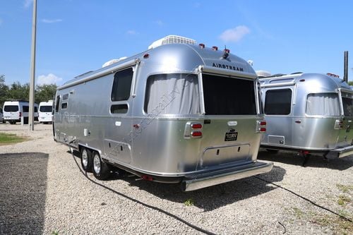 2024 Airstream Flying Cloud 28RB Travel Trailer