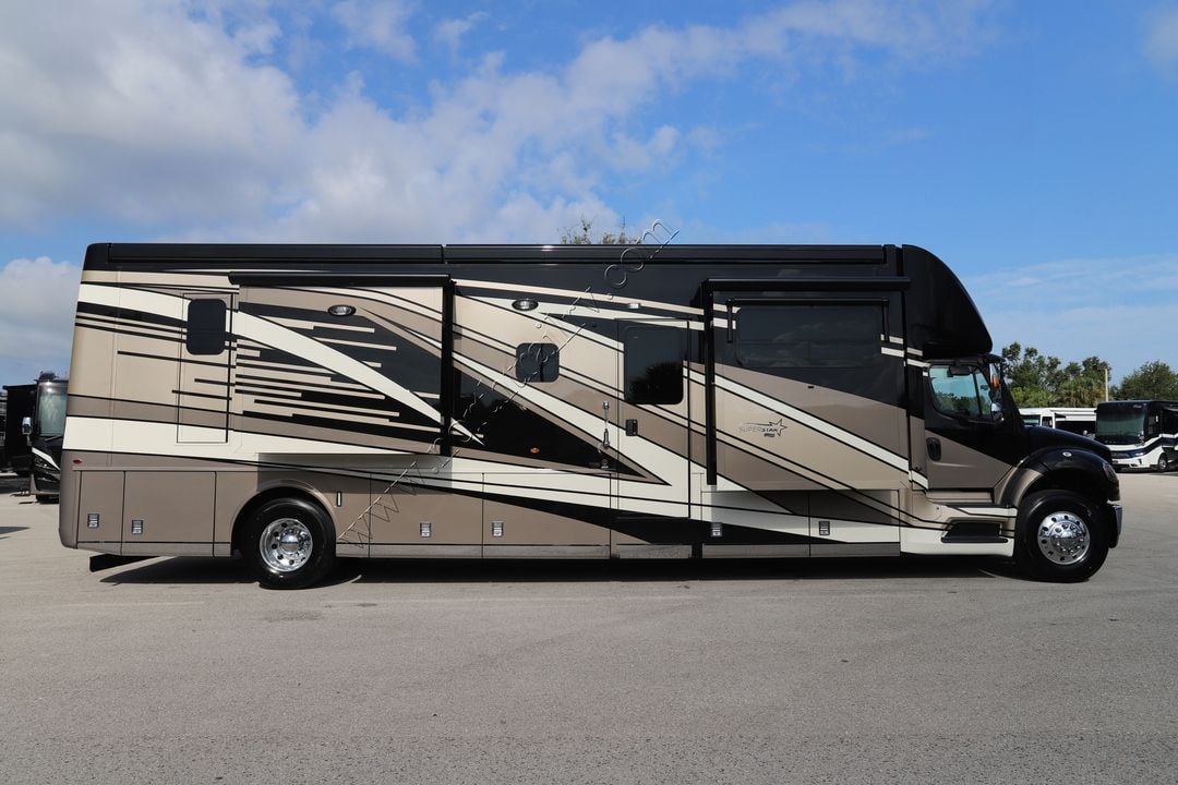 2023 Newmar Super Star 4059 15709