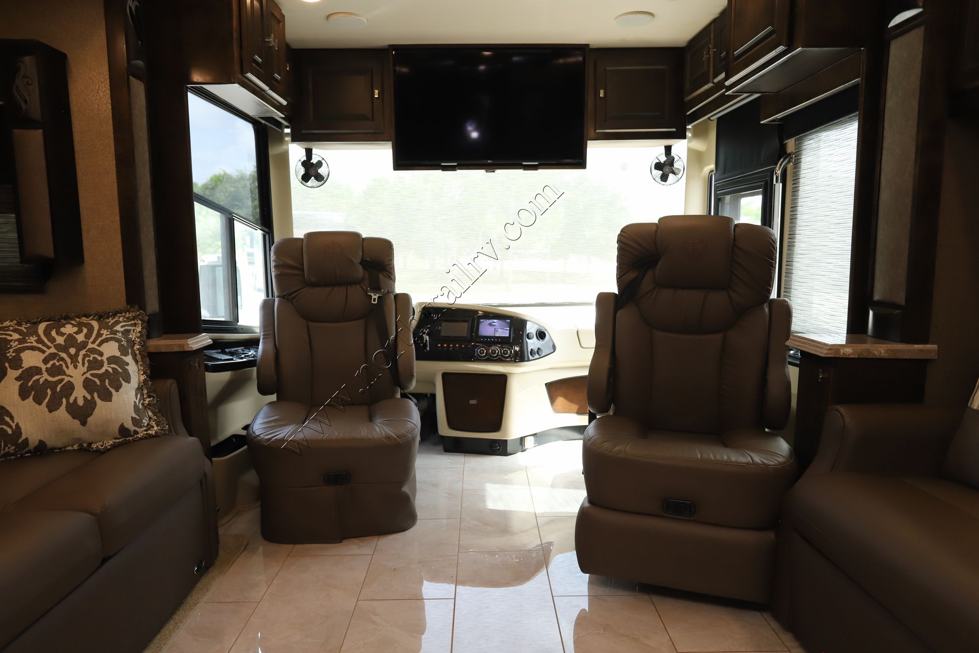 Used 2018 Tiffin Motor Homes Phaeton 40QBH Class A  For Sale