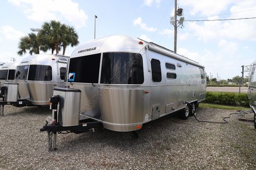 2023 Airstream Flying Cloud 28RB