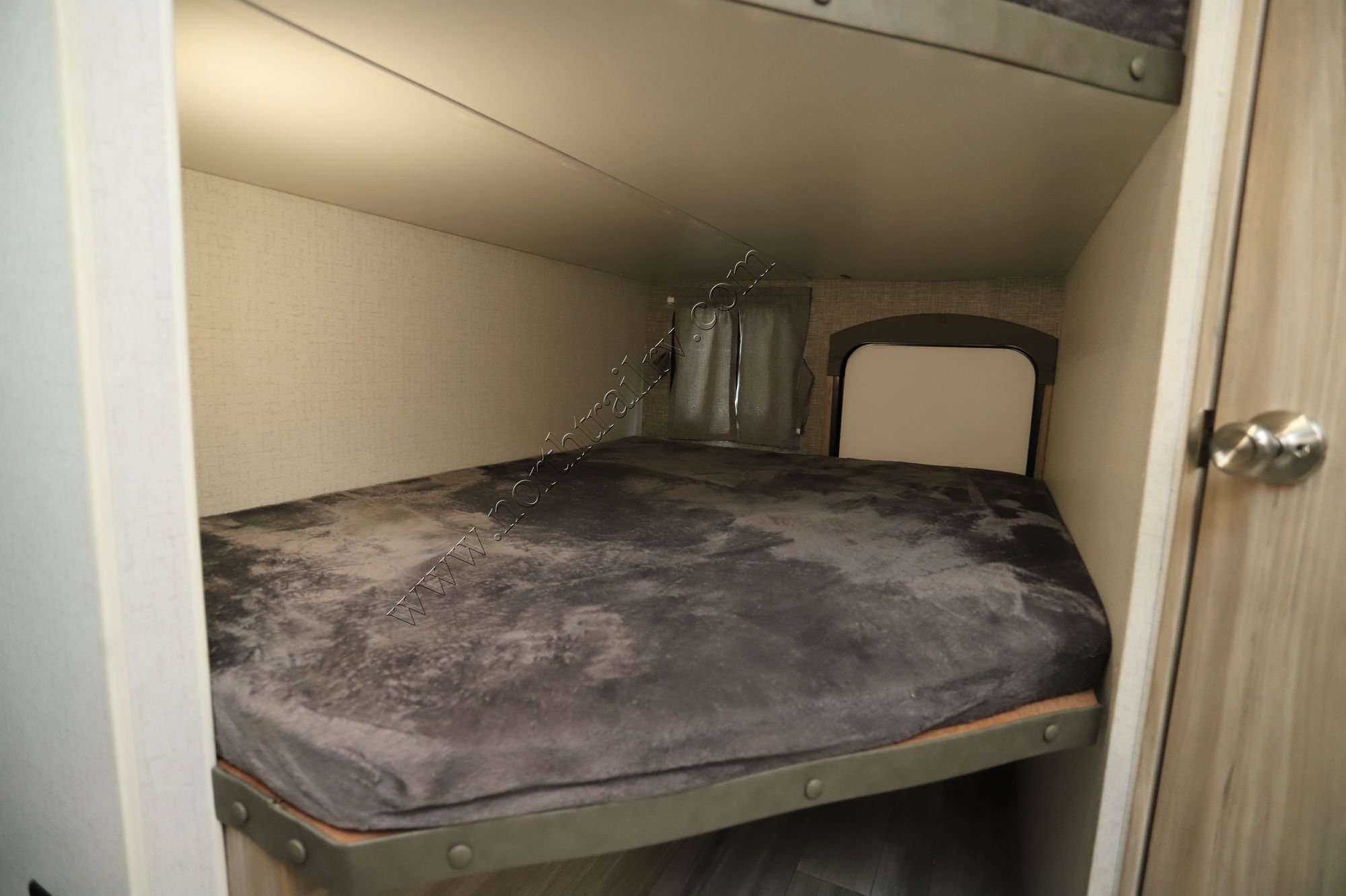 Used 2022 Winnebago Minnie 2301BHS Travel Trailer  For Sale