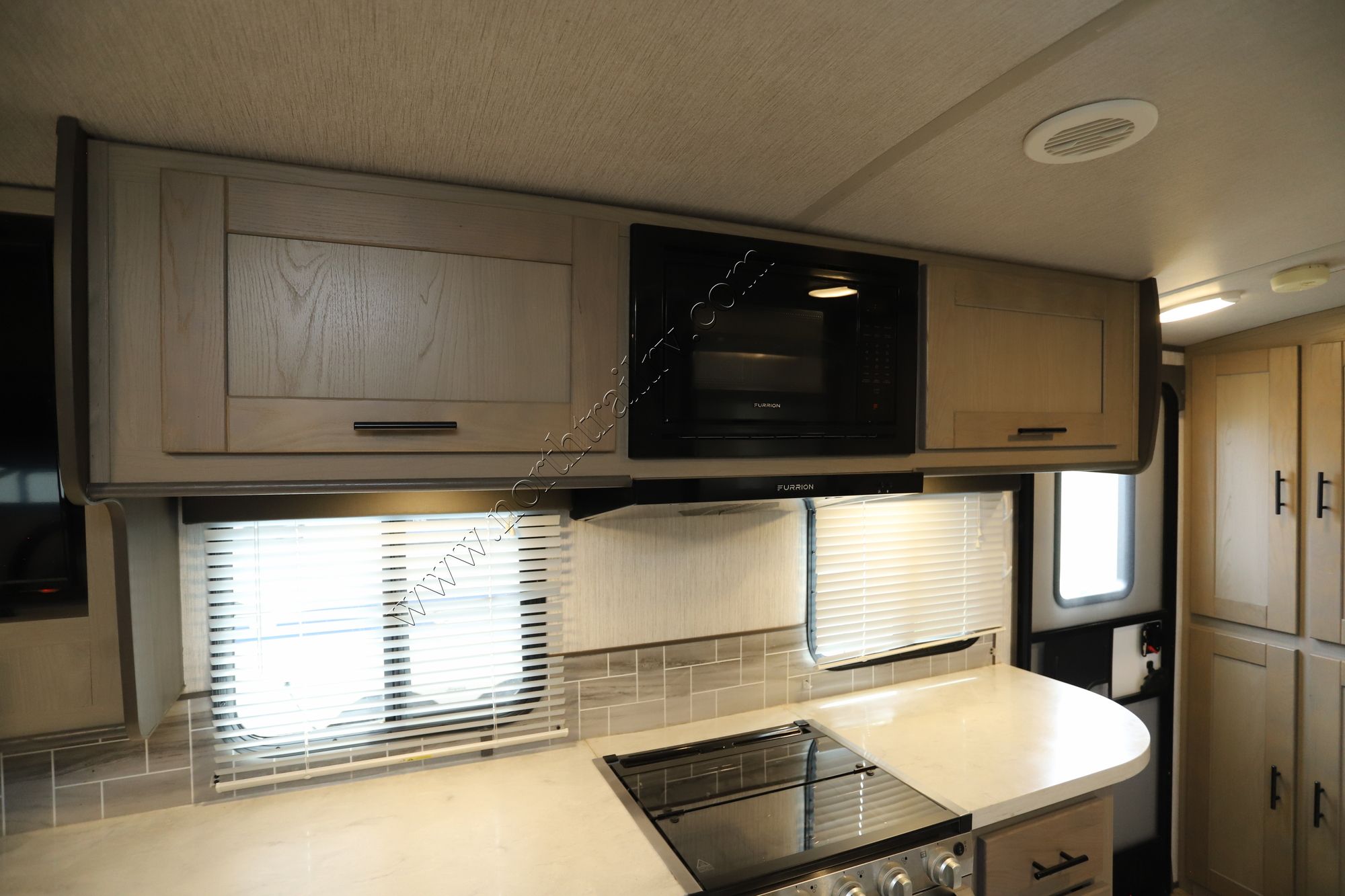 Used 2021 Twilight Signature 2100 Travel Trailer  For Sale